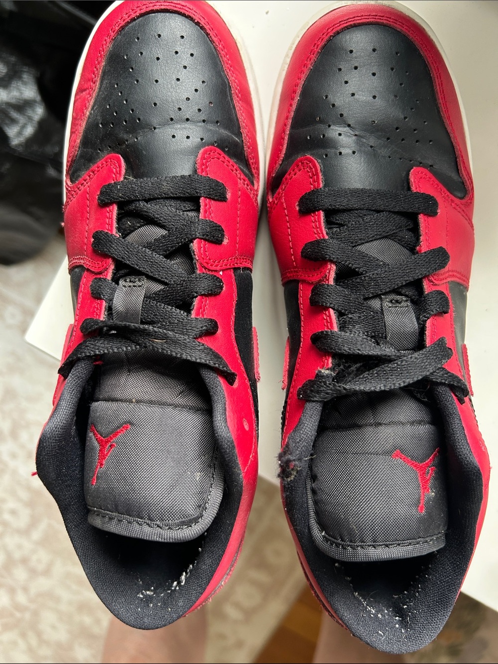 Air Jordan 1 Low "Reverse Bred" GS Youth 6Y (Fits Women 7.5-8) - Picture 2 of 10